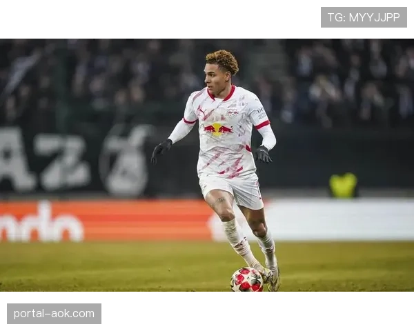 官方:AC米兰后卫特奥-埃尔南德斯左膝副韧带扭伤,预计伤缺三周错过欧冠关键战 官方:AC米兰后卫特奥-埃尔南德斯左膝副韧带扭伤,预计伤缺三周错过欧冠关键战